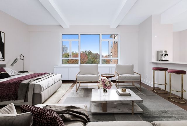 $4,700 | 240 Central Park South, Unit 6M | Central Park South