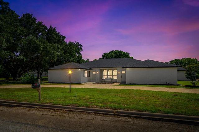 $450,000 | 1622 Kelving Way | Wharton