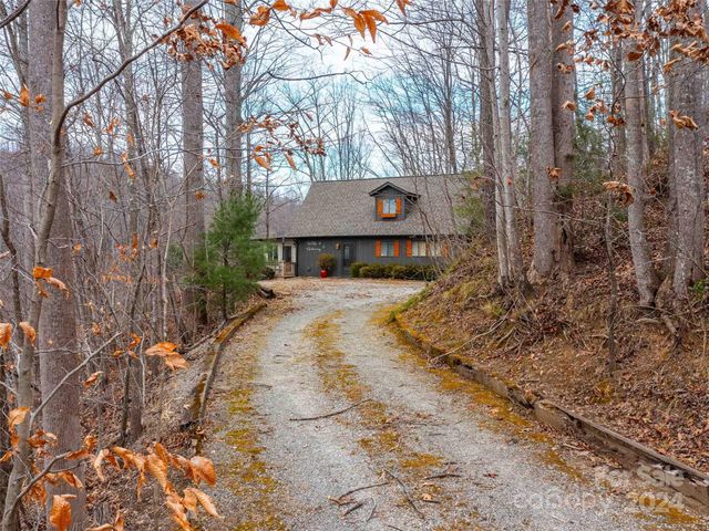 $485,000 | 233 Chriscott Lane | Saluda Township - Polk County