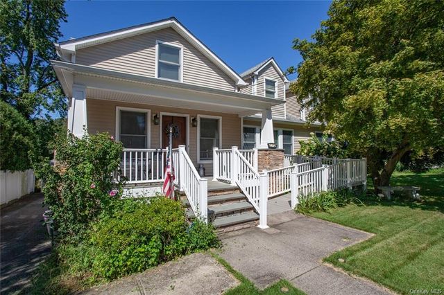 $765,000 | 212 Catherine Street | Buchanan