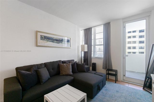 $2,500 | 100 Lincoln Road, Unit 303 | Deco Plage Condominiums