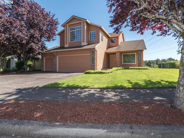 $619,900 | 21800 Northeast Lachenview Lane | The Lakes