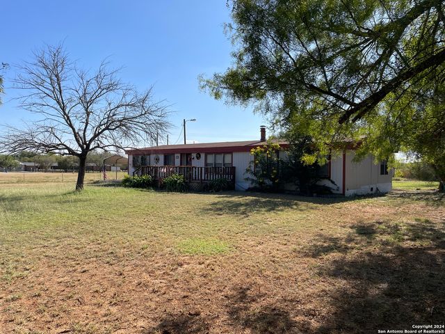 $230,000 | 555 County Road 1056 | North Pearsall