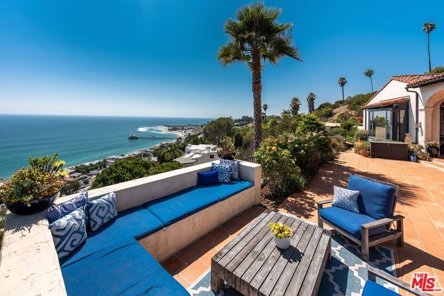 $8,250,000 | 22800 Beckledge Terrace | Eastern Malibu