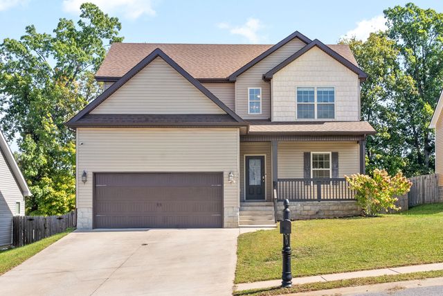 $315,000 | 449 Woodtrace Drive | Clarksville