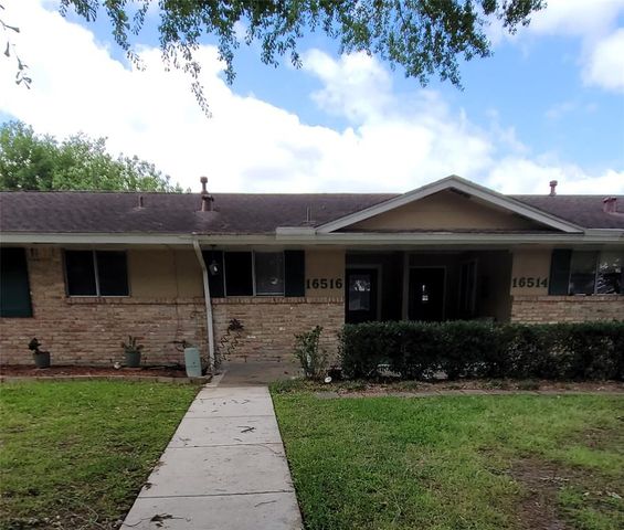 $1,600 | 16516 Diana Lane | Clear Lake City