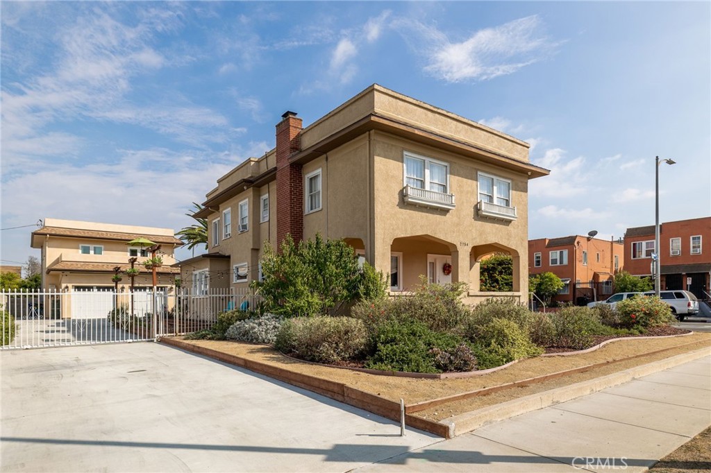 Beautifully and lovingly maintained turn of the century American Four Square with Craftsman and Colonial architectural detail.