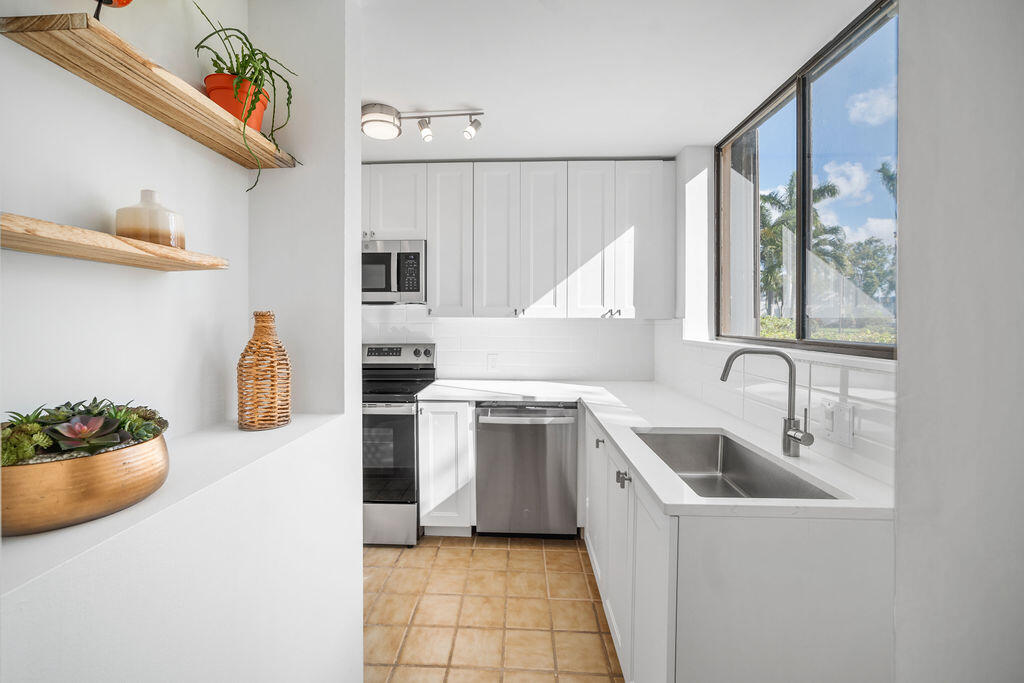 Brand new kitchen.