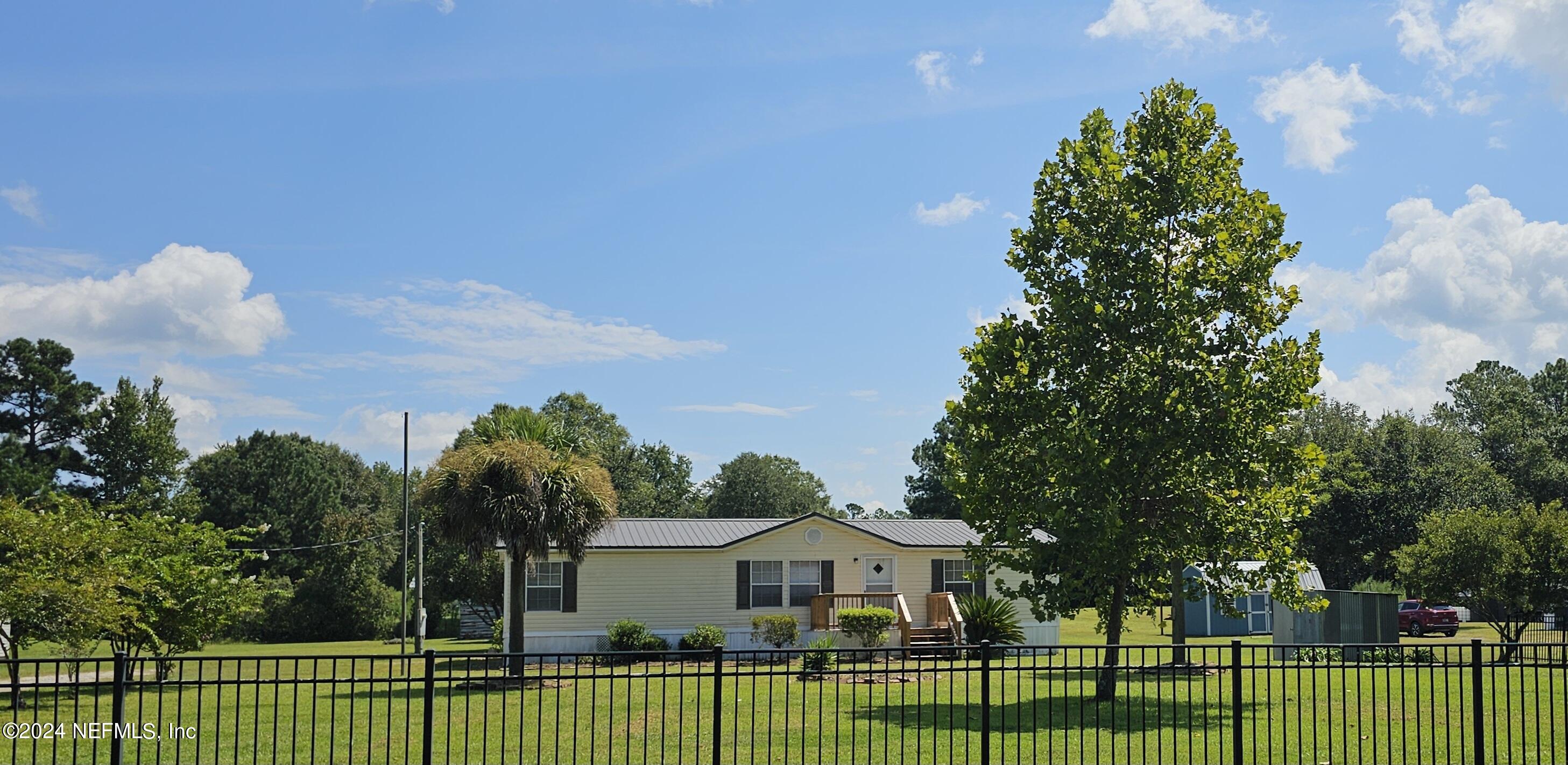 a view of a house and outdoor space