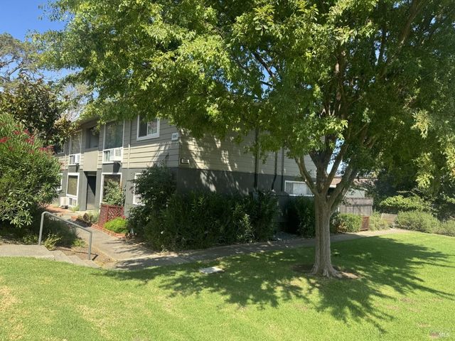 $2,700 | 1080 Los Gamos Road, Unit A | North San Rafael Commercial Center