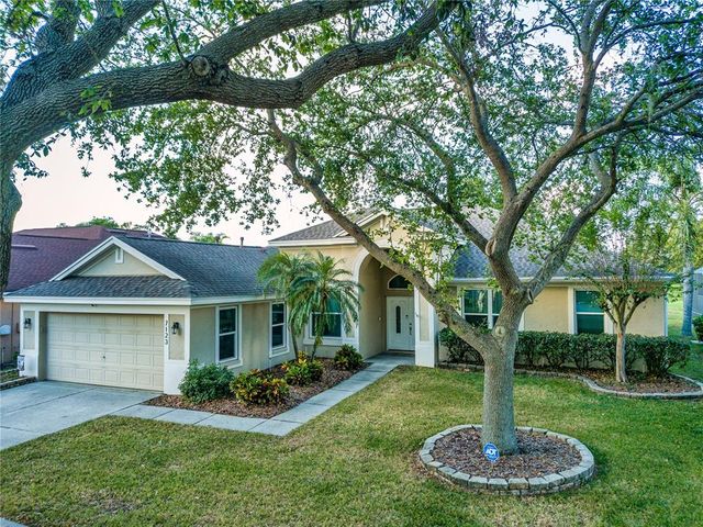 $499,900 | 7123 Colonial Lake Drive | Lake St. Charles