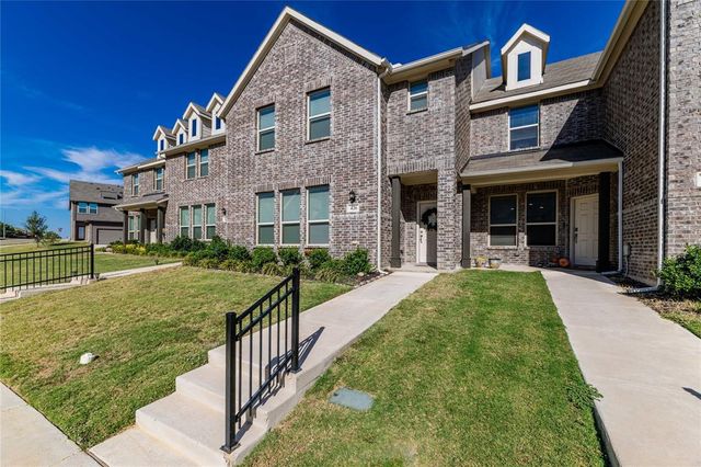 $2,550 | 426 Milverton Drive | Fort Worth