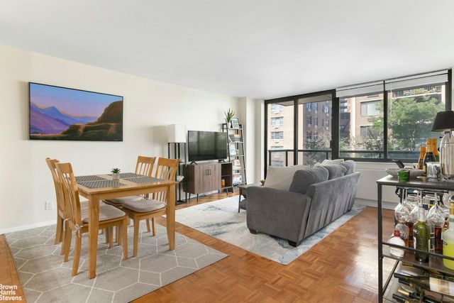 $795,000 | 510 East 80th Street, Unit 5E | Upper East Side