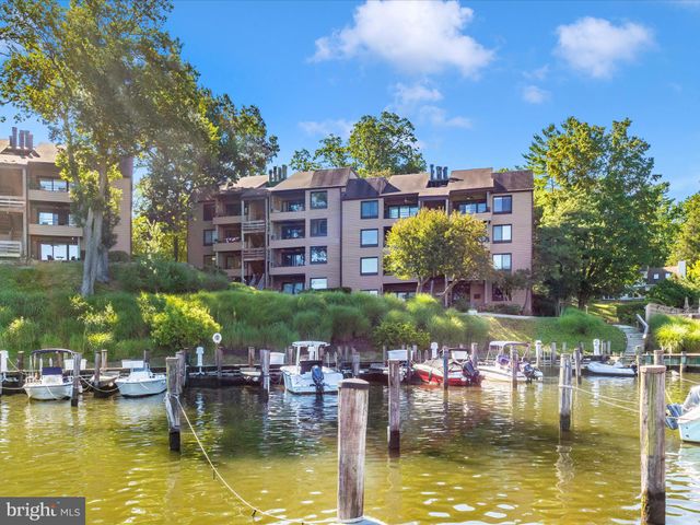 $670,000 | 5 President Point Drive, Unit A1 | Annapolis