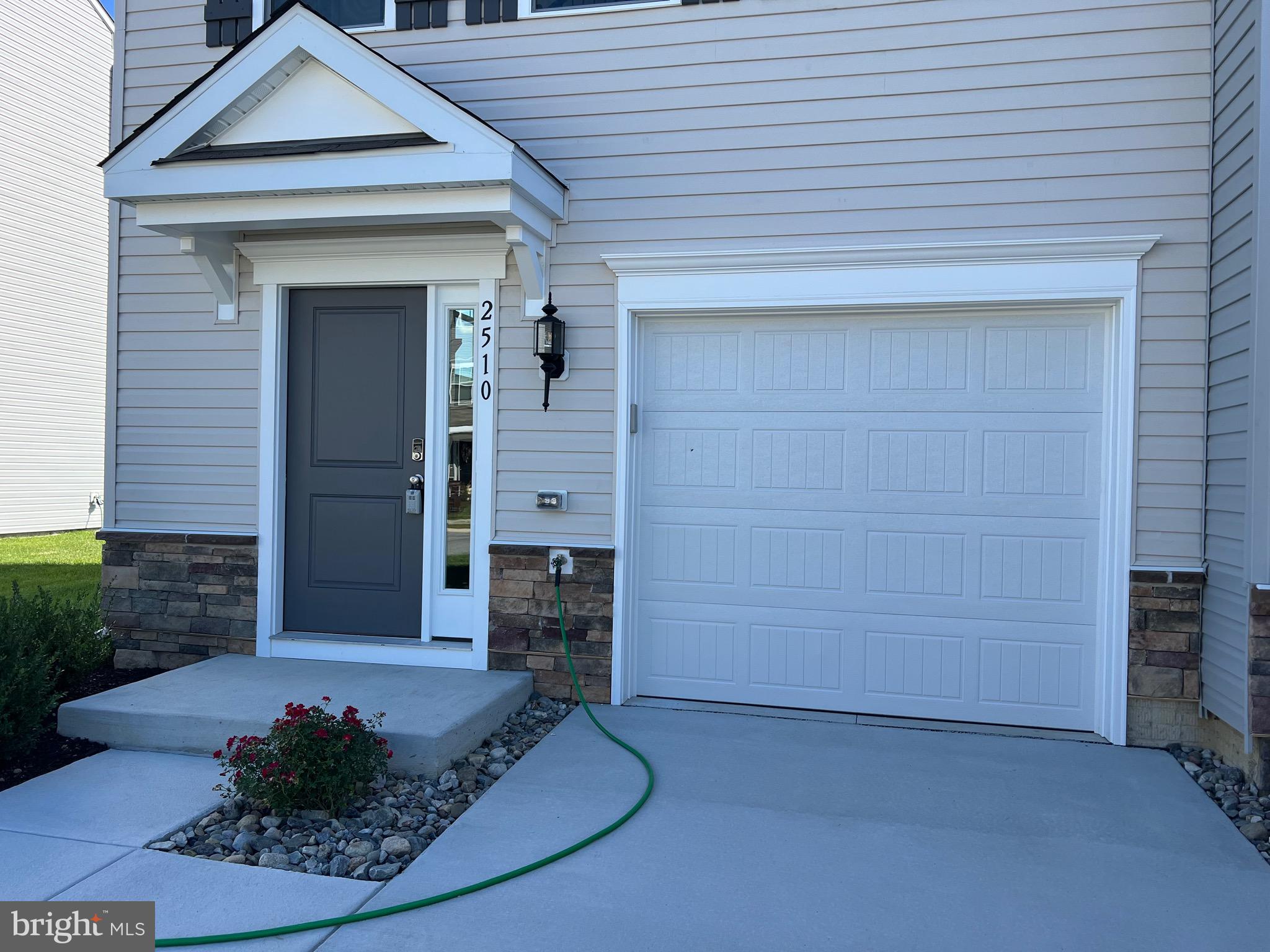 a view of a entryway of the house