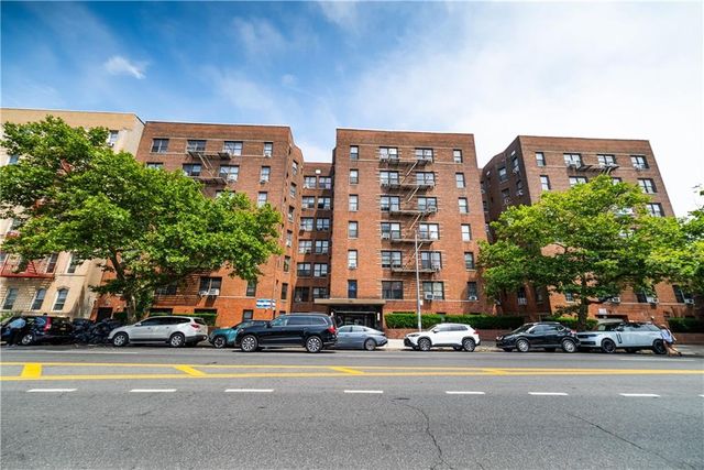 $479,000 | 2781 Ocean Avenue, Unit 2J | Sheepshead Bay