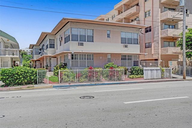 $2,089,000 | 6860 Abbott Avenue | North Beach