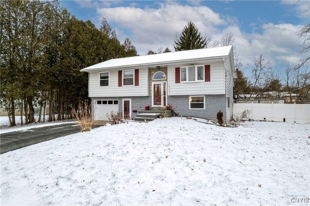 $279,900 | 1503 Redwood Avenue | North Utica