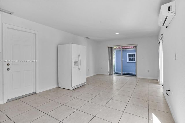 $1,200 | 15251 Northwest 89th Avenue, Unit B | Miami Lakes