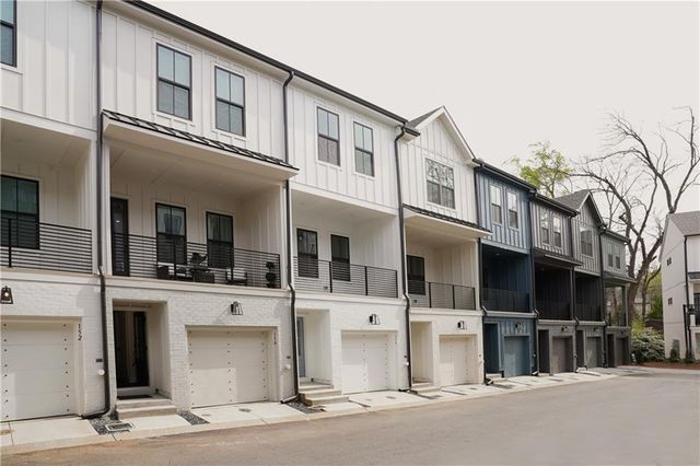 $3,795 | 154 Chestnut Circle, Unit 80 | West Field Park