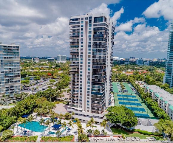 $3,800 | 2333 Brickell Avenue, Unit 1907 | Brickell Bay Club