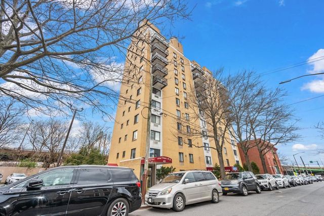 $488,000 | 420 64th Street, Unit 2E | Sunset Park