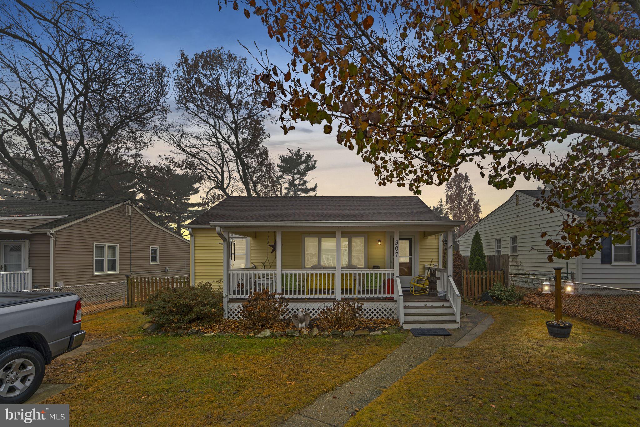 a view of house with a outdoor space