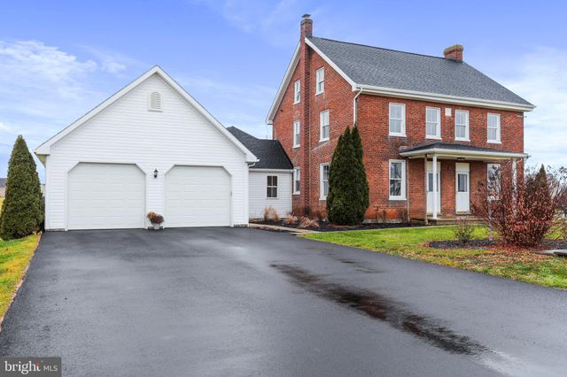 $399,000 | 18941 Amesbury Road | Fountainhead-Orchard Hills