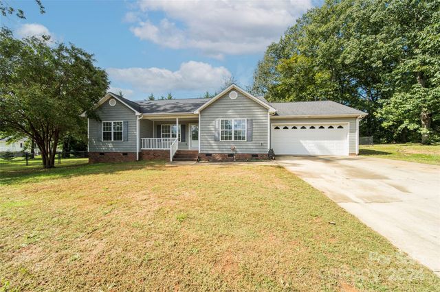 $315,000 | 119 Bluff Court | Cool Springs Township - Iredell County