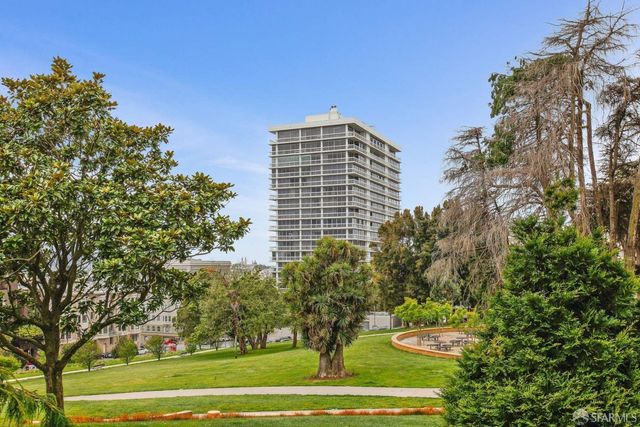 $1,350,000 | 2200 Sacramento Street, Unit 208 | Pacific Heights