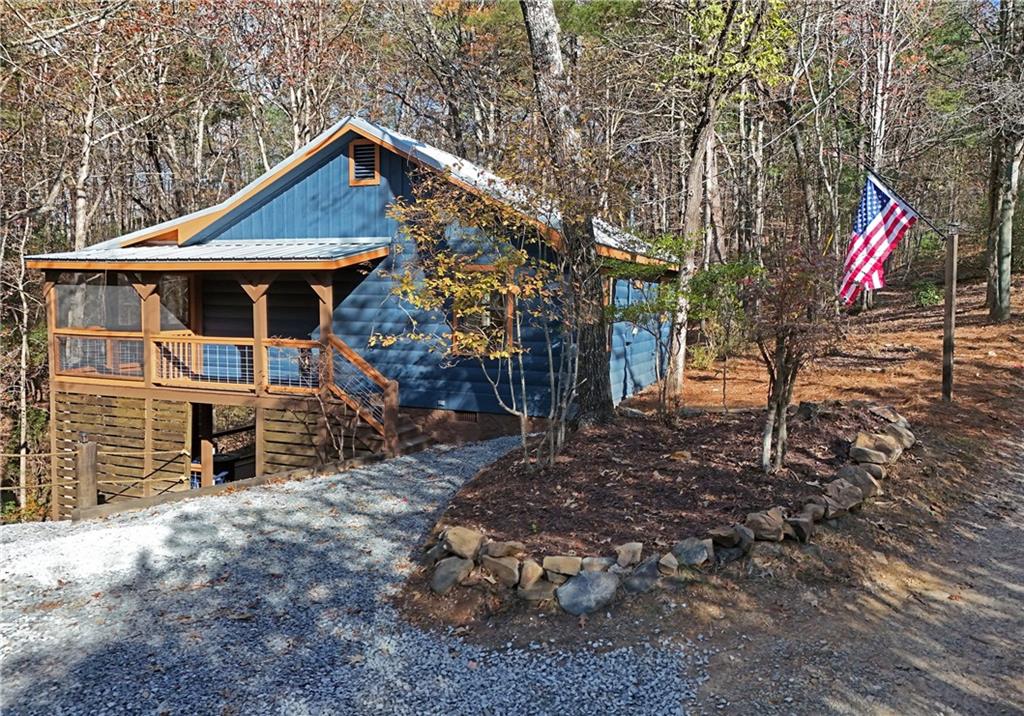 a front view of house with yard