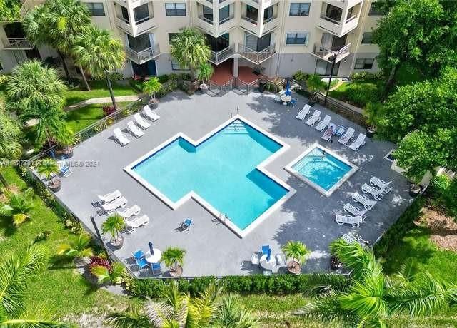 $1,950 | 8353 Lake Drive, Unit 504 | Doral