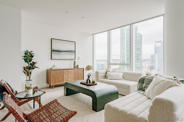 $1,425,000 | 888 West E Street, Unit 706 | Marina