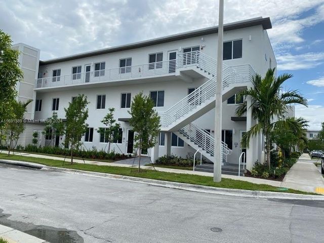 $3,400 | 6425 Northwest 103rd Place, Unit 110 | Doral