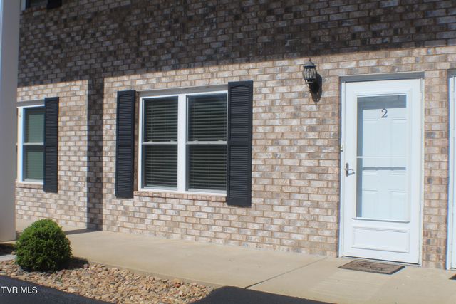 $1,000 | 730 Sir Echo Drive, Unit 2 | Kingsport