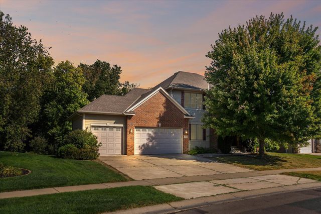 $712,500 | 18534 98th Place North | Maple Grove