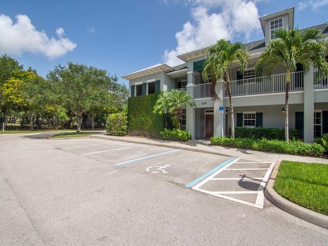 $325,000 | 4350 Doubles Alley Drive, Unit 102 | Gifford