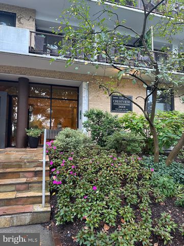 $325,000 | 3601 Wisconsin Avenue Northwest, Unit 302 | Cleveland Park