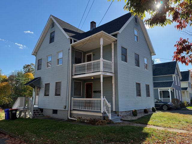 $2,200 | 206 South Elm Street | Wallingford Center