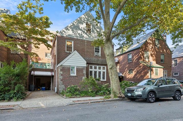 $1,088,888 | 36-36 167th Street | Murray Hill - Flushing