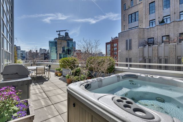 $5,995,000 | 211 West 18th Street, Unit PH | Chelsea