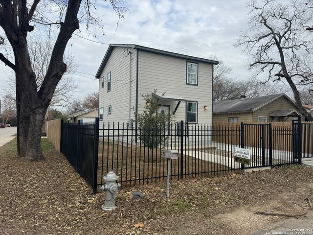 $219,900 | 156 Pioneer Road | Southeast Side