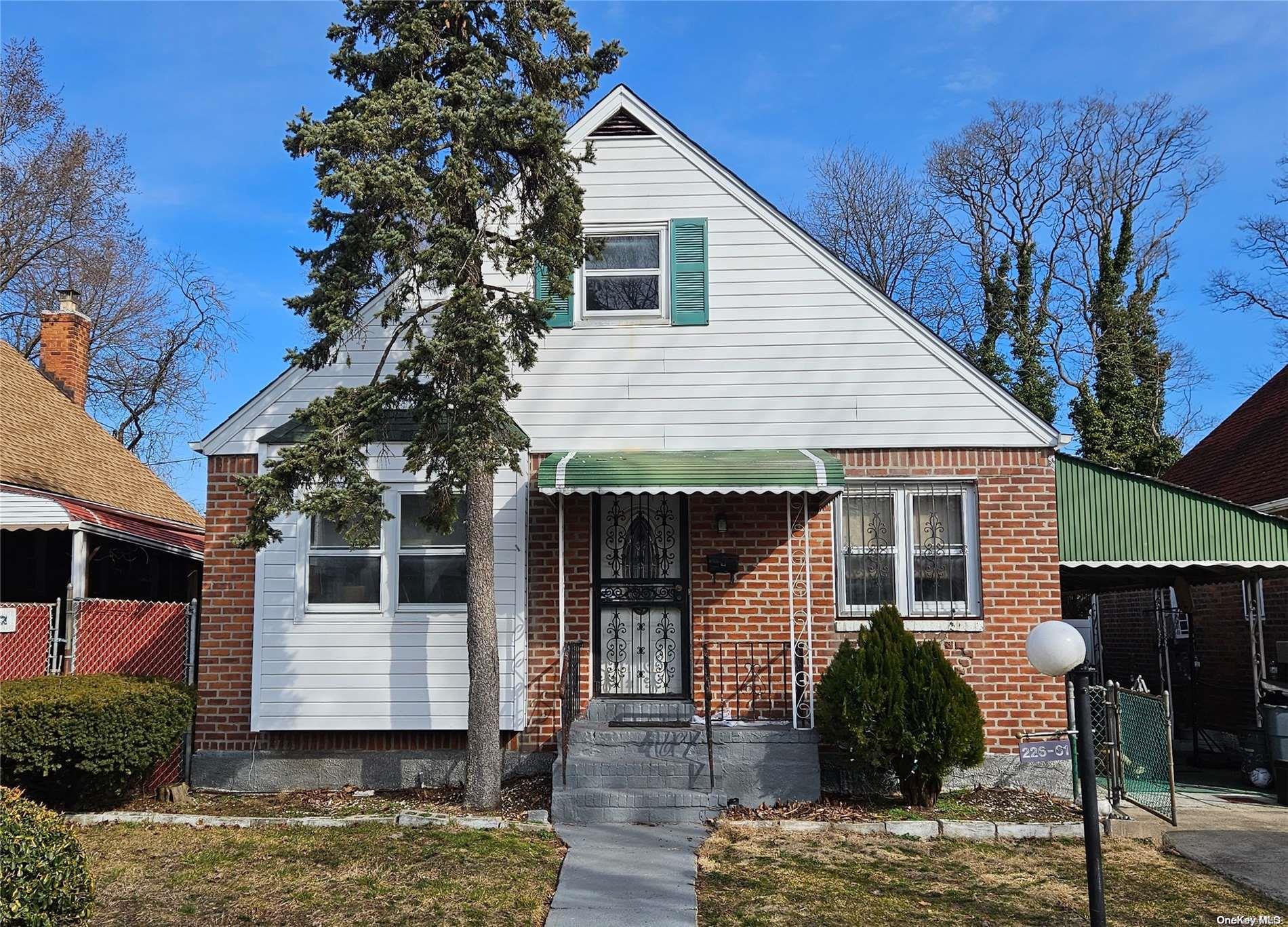 a front view of house with yard