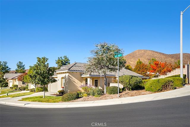 $474,900 | 28514 Oasis View Circle | Menifee Lakes Coutry Club