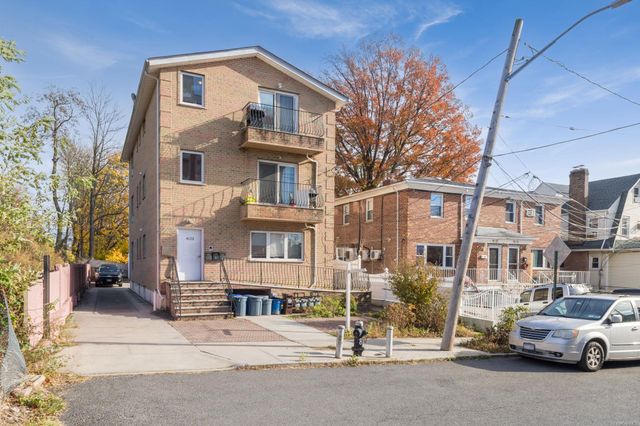 $2,299,000 | 41-23 156th Street | Murray Hill - Flushing