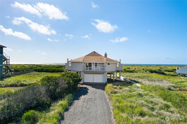 $685,000 | 1163 Ocean Shores Boulevard Southwest | Ocean Shores