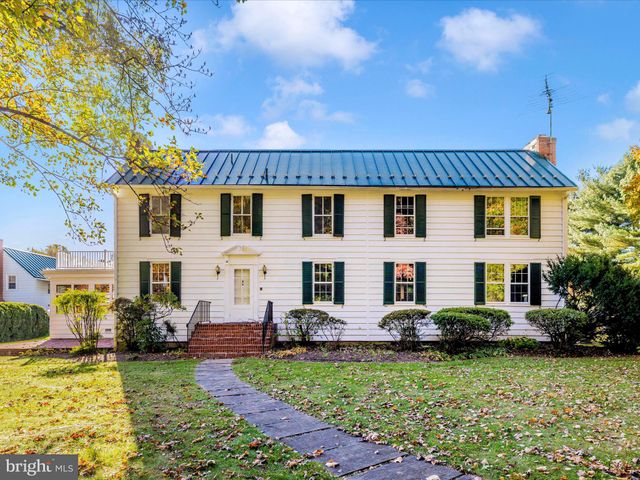 $2,500,000 | 19810 Peach Tree Road