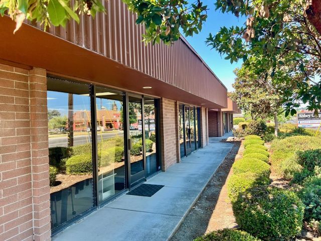 $2,900,000 | 450 Lakeville Street | Midtown Petaluma