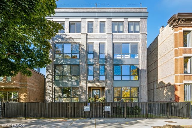 $1,650,000 | 1632 North Orchard Street, Unit 302N | Lincoln Park