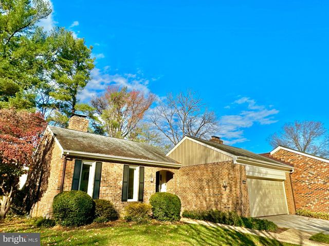 $950,000 | 3920 Rust Hill Place | Fairfax